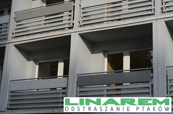 Montaż balkonowych siatek przeciw ptakom. Siatki na balkon.